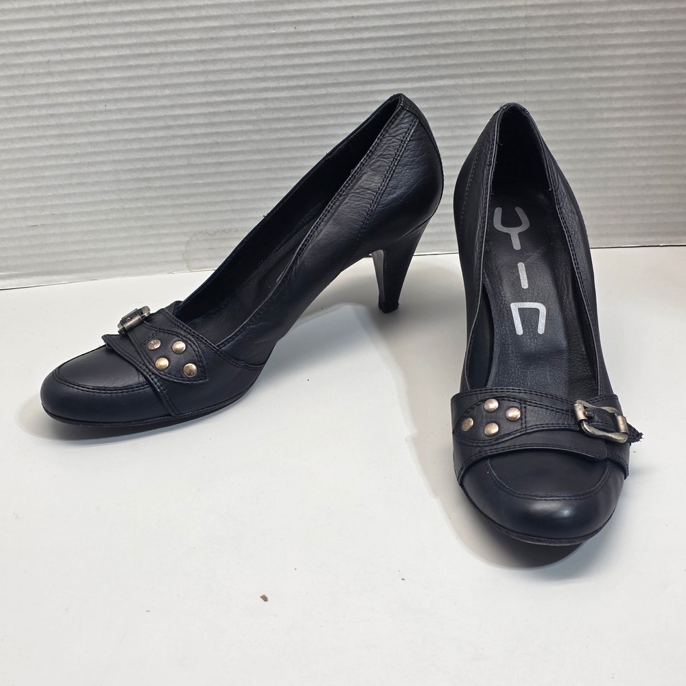 YIN Black Leather Studded Buckle Pumps Made in Italy Size‎ 37.5 Heels Vero Cuoio